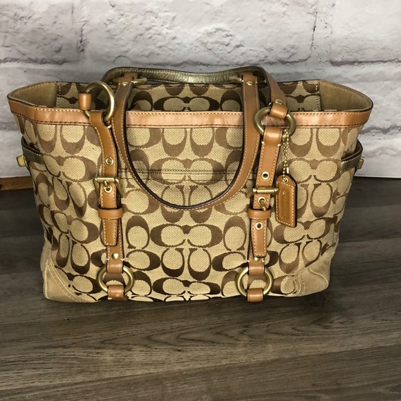 Coach Handbags - Authentic Signature Coach Bag